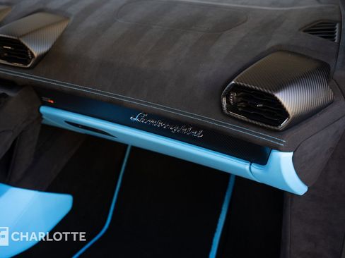 Used 2024 Lamborghini Huracan Tecnica image 33