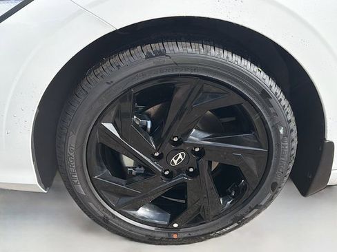 New 2026 Hyundai Elantra SEL Sport Premium FWD image 32