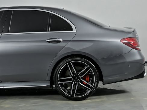 Used 2019 Mercedes-Benz E 63 AMG S image 9