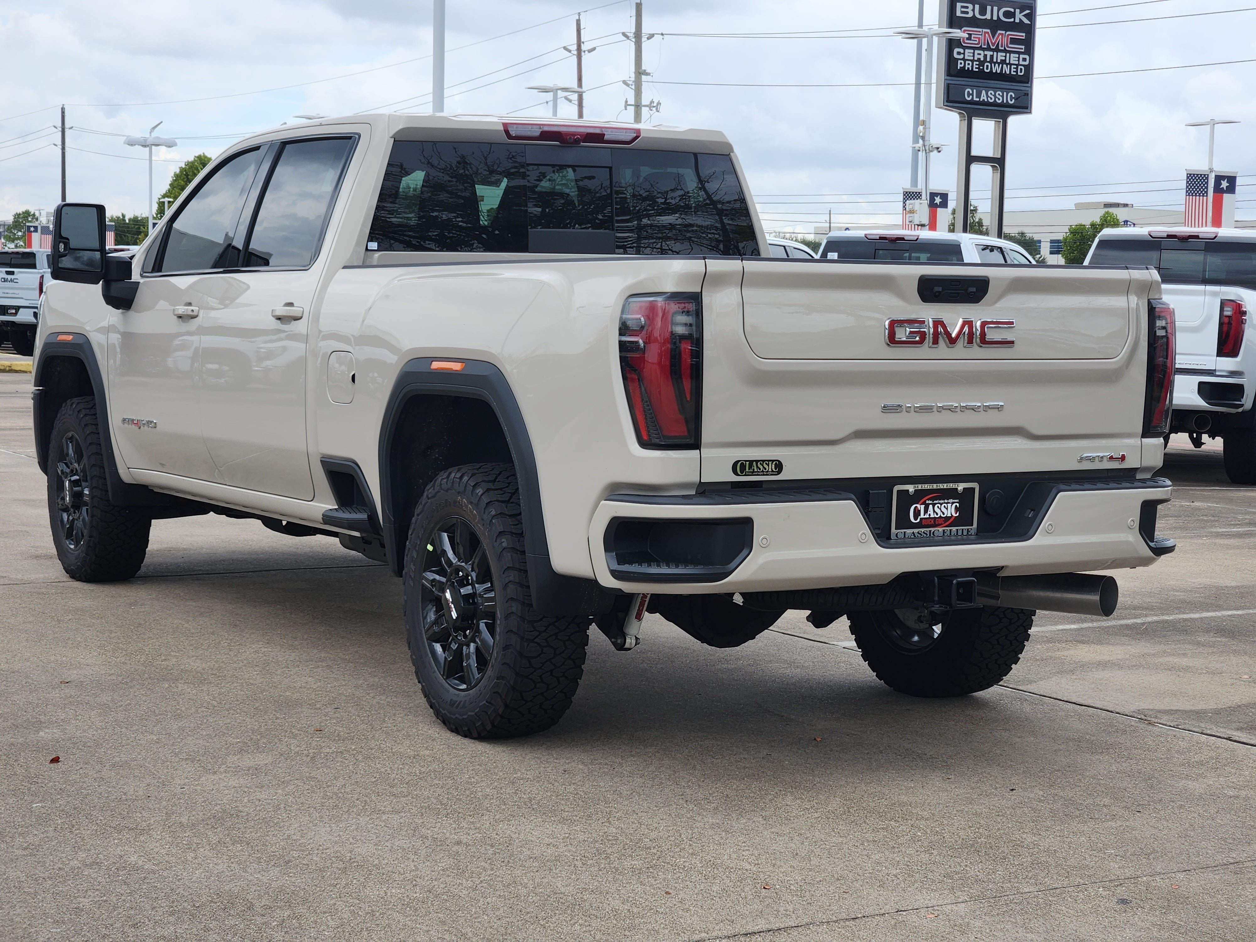 New 2026 GMC Sierra 2500 AT4 w/ Technology Package AWD/4WD image 4