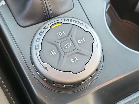 New 2025 Ford Bronco Outer Banks w/ Sasquatch Package image 16