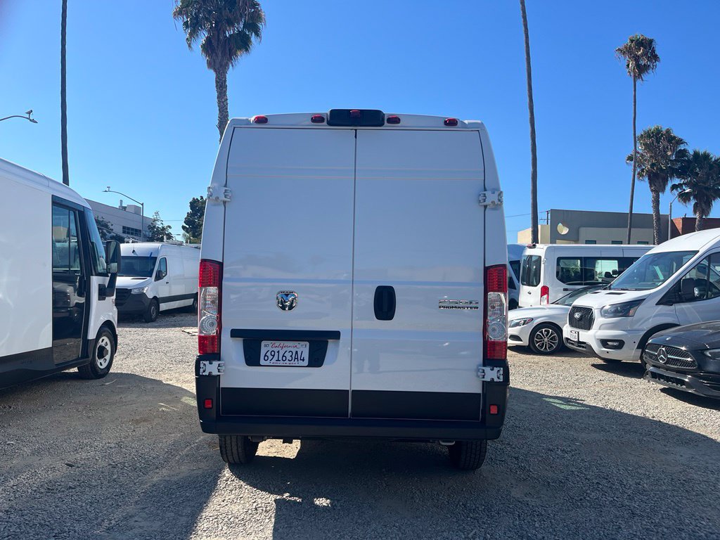 Used 2025 RAM ProMaster 2500 w/ Convenience Group FWD image 6