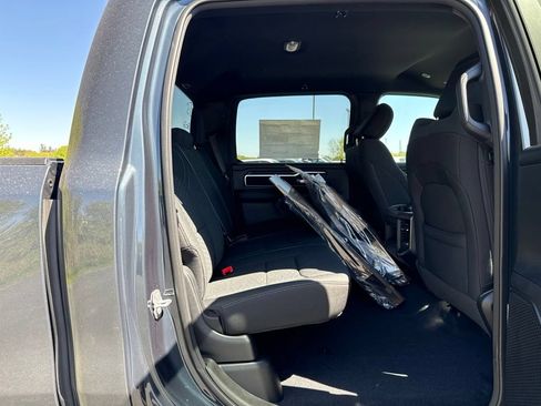 New 2026 RAM 1500 4x4 Crew Cab image 11