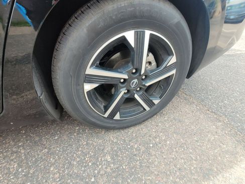 Used 2025 Nissan Sentra SV image 13