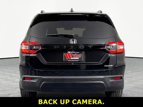 Used 2025 Honda Pilot Touring image 5