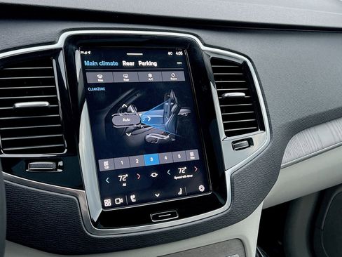 Certified 2023 Volvo XC90 B6 Plus w/ Protection Package Premier image 21