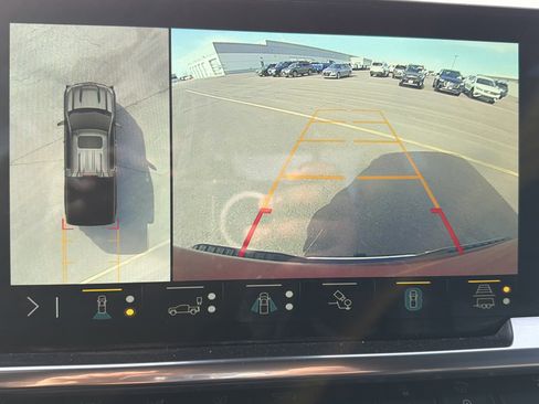 Used 2023 Chevrolet Silverado 1500 LT image 26