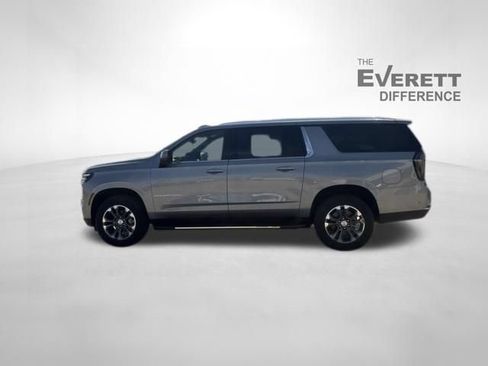 New 2026 Chevrolet Suburban LT w/ Comfort Package AWD/4WD image 4
