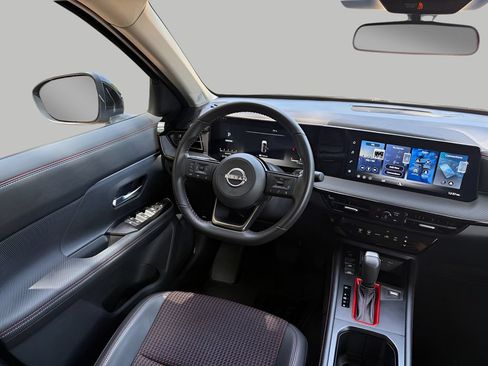 Used 2026 Nissan Kicks SR AWD/4WD image 9