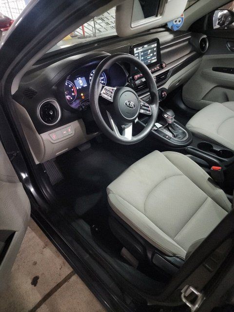 Used 2021 Kia Forte LXS FWD image 6