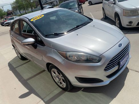 Used 2016 Ford Fiesta SE FWD image 6