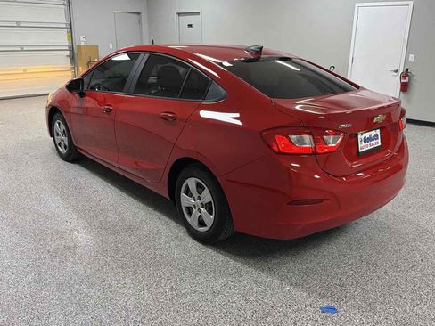 Used 2016 Chevrolet Cruze LS FWD image 5