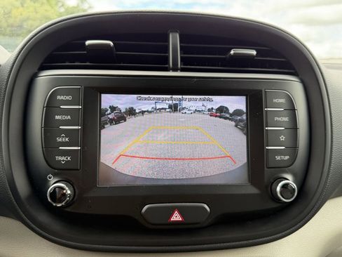 Used 2020 Kia Soul LX FWD image 23