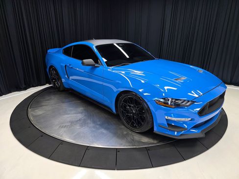 Used 2022 Ford Mustang GT Premium w/ Equipment Group 401A RWD image 13
