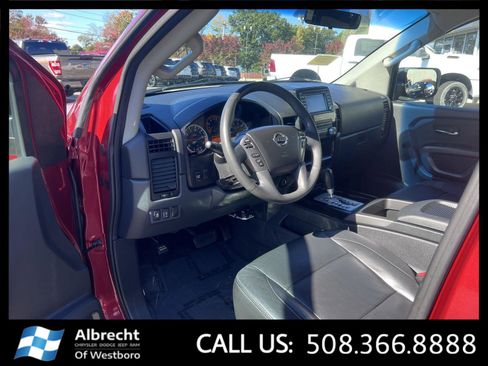 Used 2015 Nissan Titan SV w/ SV Value Truck Package image 9