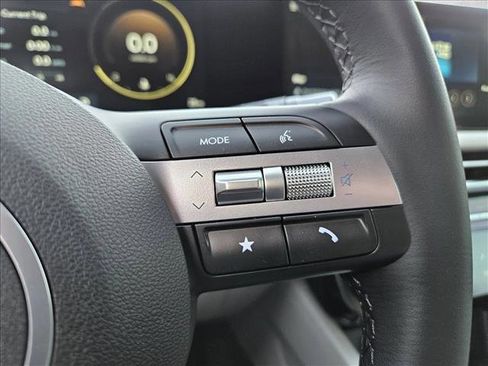 Used 2025 Hyundai Tucson SEL image 14