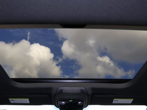 Used 2024 Volkswagen GTI SE w/ MDO Package image 12