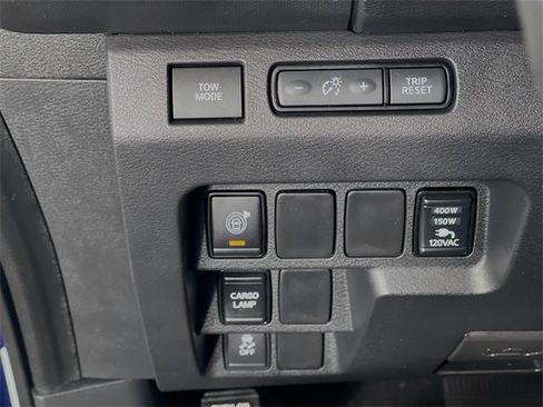 Used 2022 Nissan Frontier SV image 11