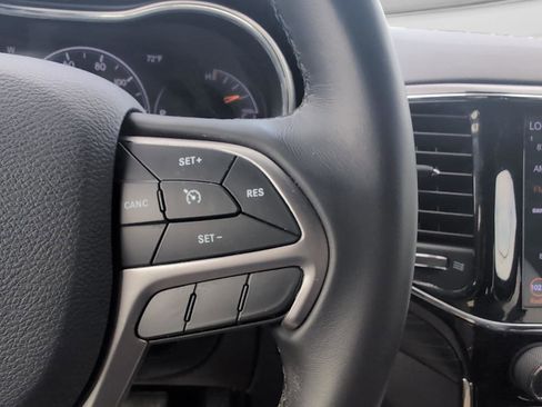 Used 2019 Jeep Grand Cherokee Laredo w/ 18" Wheel & 8.4" Radio Group AWD/4WD image 18