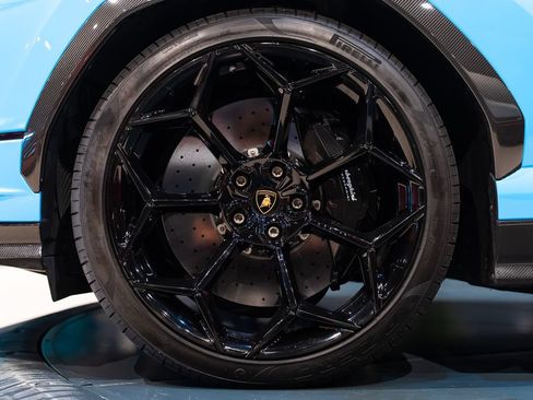Used 2024 Lamborghini Urus Performante AWD/4WD image 47