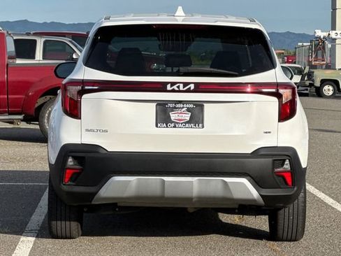 Certified 2024 Kia Seltos LX AWD/4WD image 7