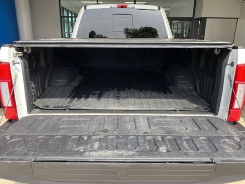 Used 2022 Ford F350 Platinum w/ Tremor Off-Road Package image 10