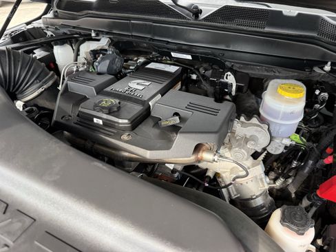 Used 2024 RAM 2500 Laramie image 33