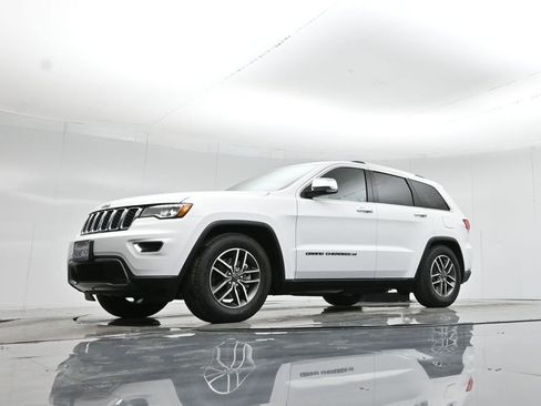 Used 2022 Jeep Grand Cherokee Limited w/ Tech Group image 48