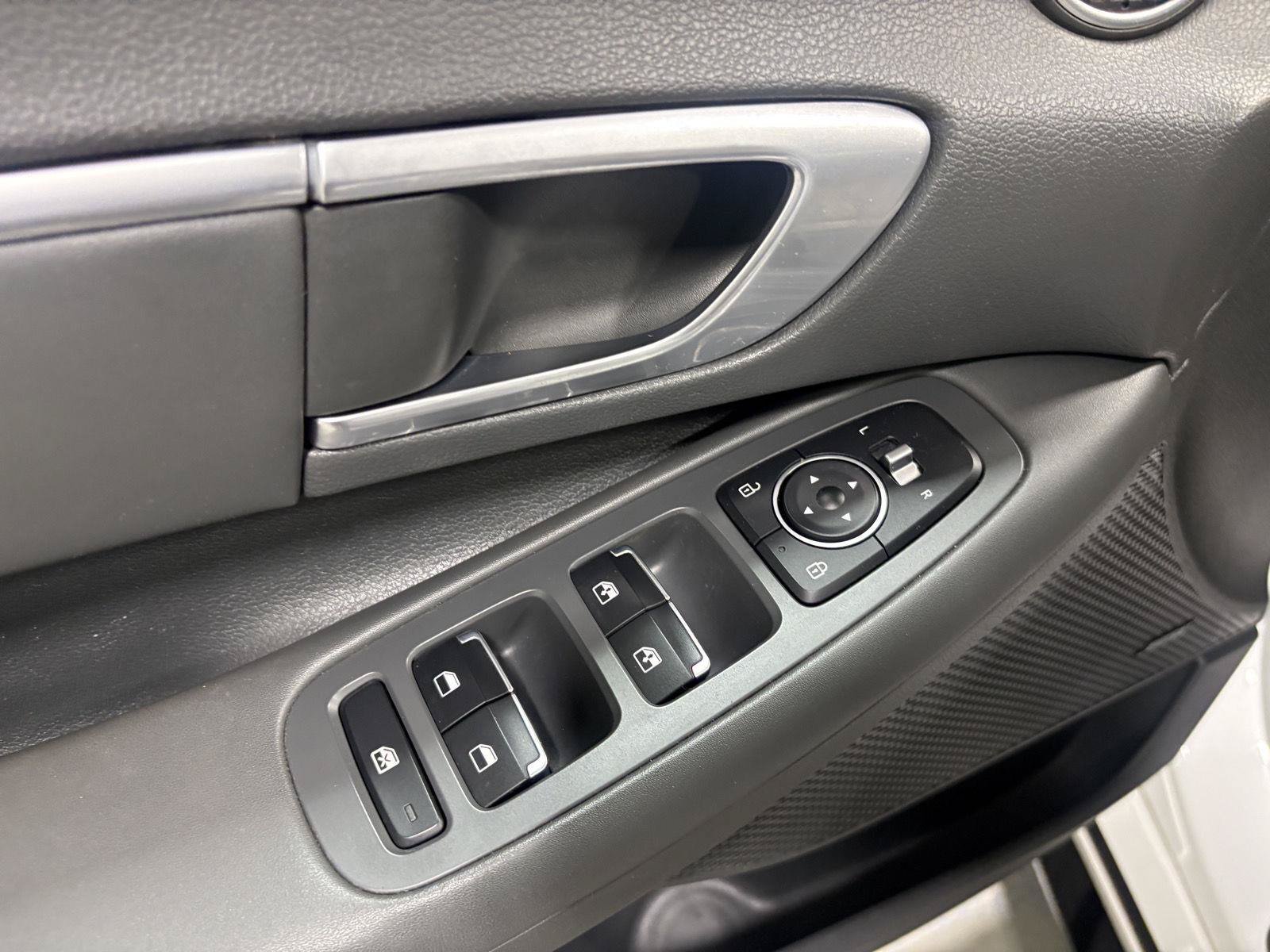 Used 2020 Hyundai Sonata SEL w/ Premium Package FWD image 23