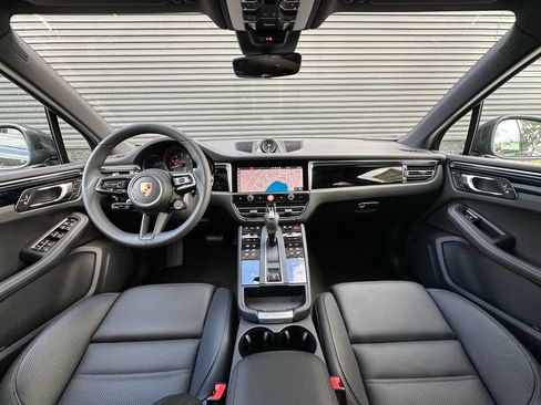 Used 2026 Porsche Macan AWD/4WD image 6
