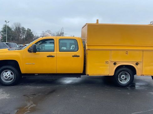 Used 2012 Chevrolet Silverado 3500 W/T image 2
