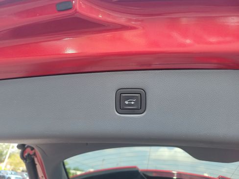 Used 2021 Chevrolet Blazer LT FWD image 12