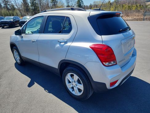 Certified 2020 Chevrolet Trax LT w/ LT Convenience Package image 6