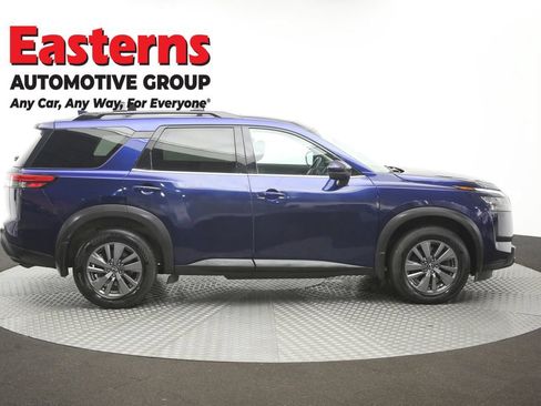 Used 2023 Nissan Pathfinder SV w/ SV Premium Package AWD/4WD image 46