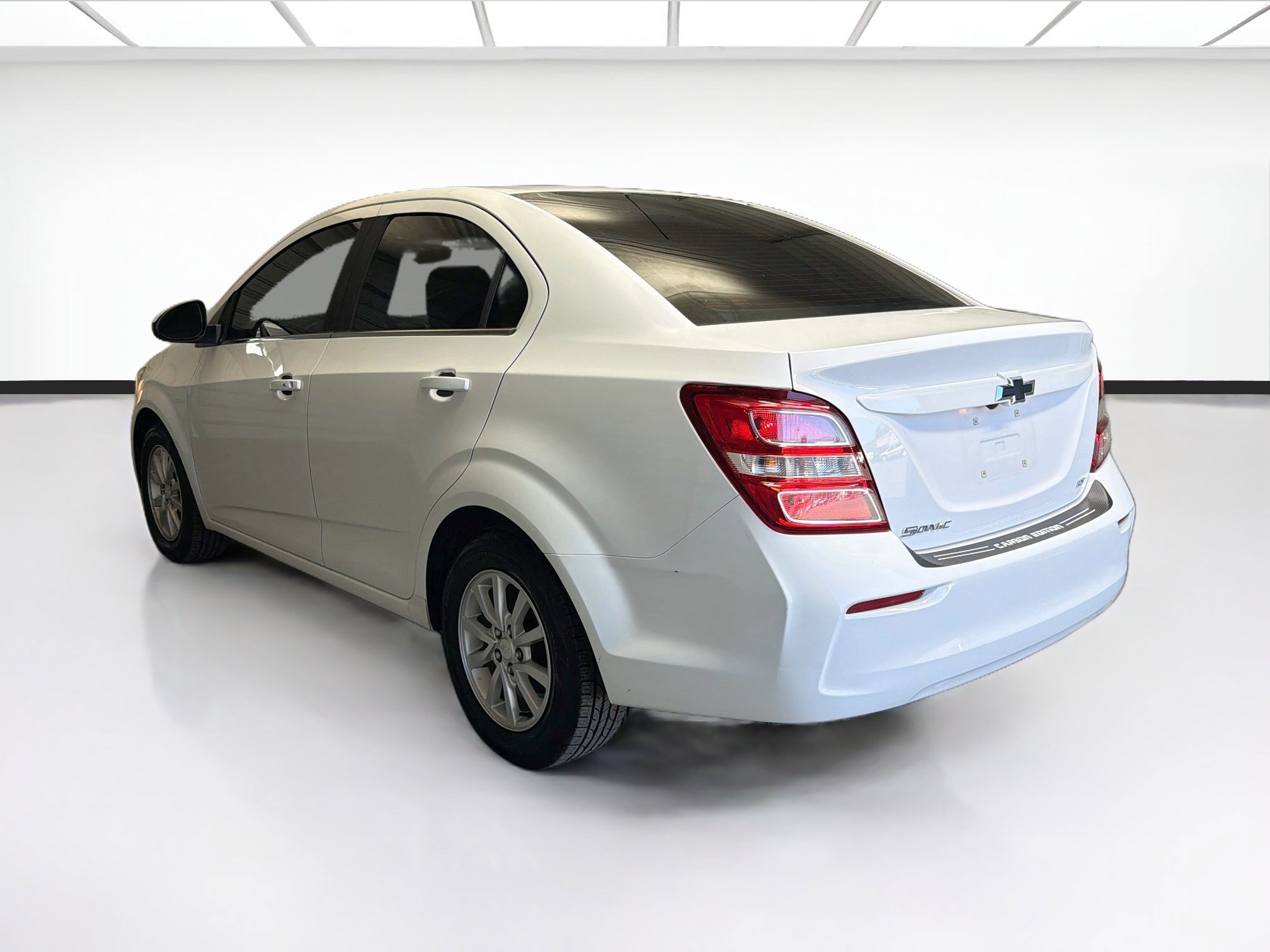Used 2019 Chevrolet Sonic LT w/ Convenience Package FWD image 6