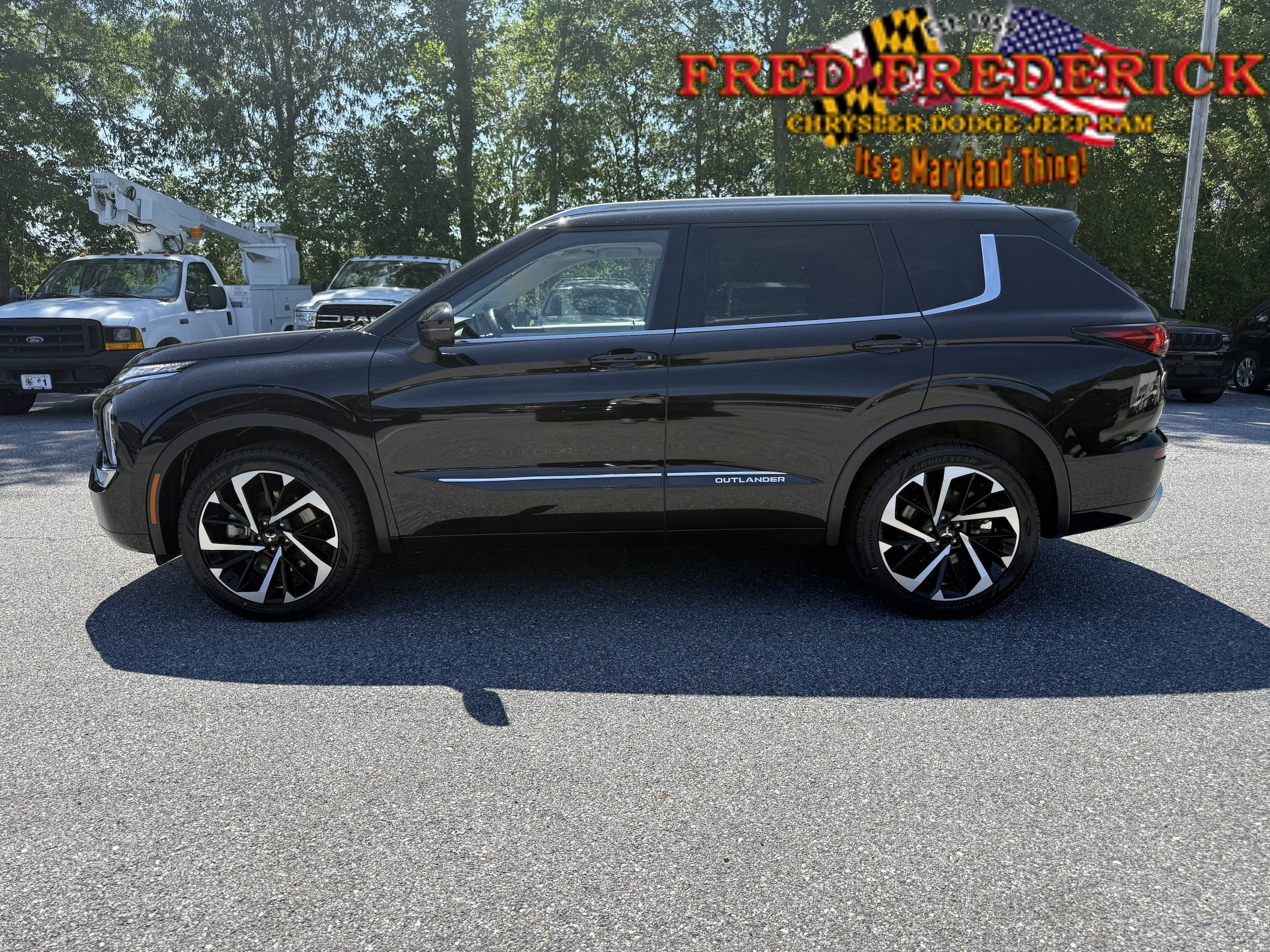 Used 2024 Mitsubishi Outlander SEL AWD/4WD image 4
