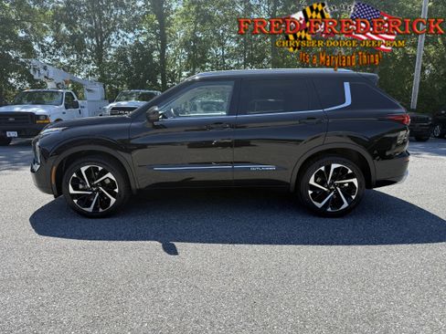 Used 2024 Mitsubishi Outlander SEL AWD/4WD image 4