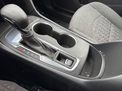 Used 2024 Chevrolet Equinox LT image 31