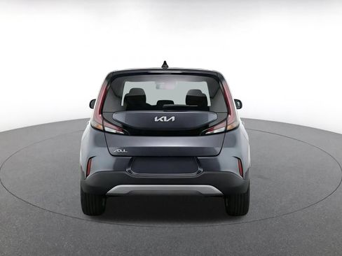 Used 2025 Kia Soul LX w/ LX Technology Package FWD image 6