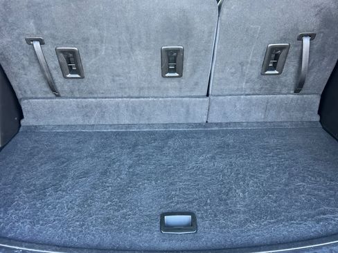 Used 2022 Buick Enclave Essence image 17