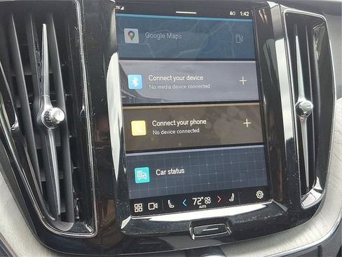 Certified 2025 Volvo XC60 B5 Plus image 15