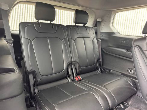 Used 2021 Jeep Grand Cherokee L Limited image 18