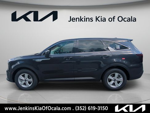 New 2026 Kia Sorento LX FWD image 7