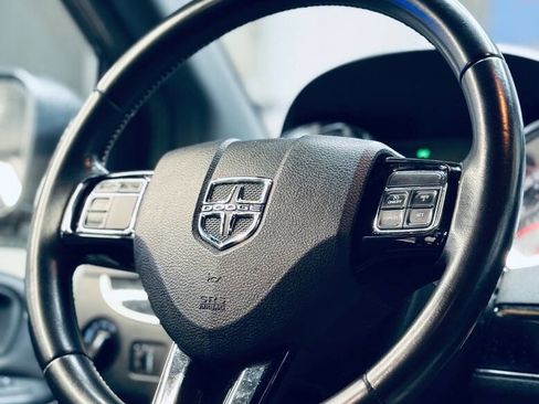 Used 2019 Dodge Grand Caravan SXT image 13