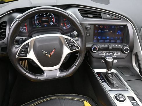 Used 2016 Chevrolet Corvette Stingray Convertible RWD image 13