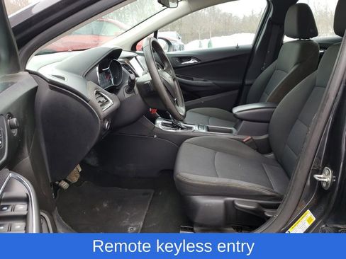 Used 2017 Chevrolet Cruze LT image 15