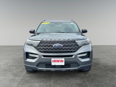 Used 2022 Ford Explorer XLT w/ Equipment Group 202A AWD/4WD image 9