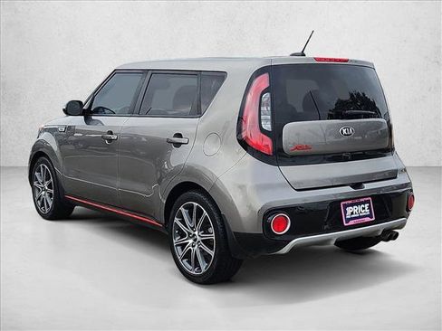 Used 2018 Kia Soul ! image 8