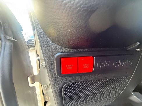 Used 2018 Jeep Wrangler Unlimited Rubicon AWD/4WD image 22