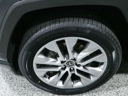 Used 2022 Toyota RAV4 XLE Premium FWD image 11